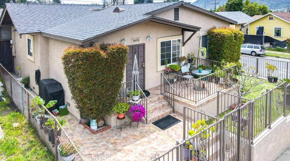 3400 Thorpe Ave, Los Angeles CA  90065-1648 exterior