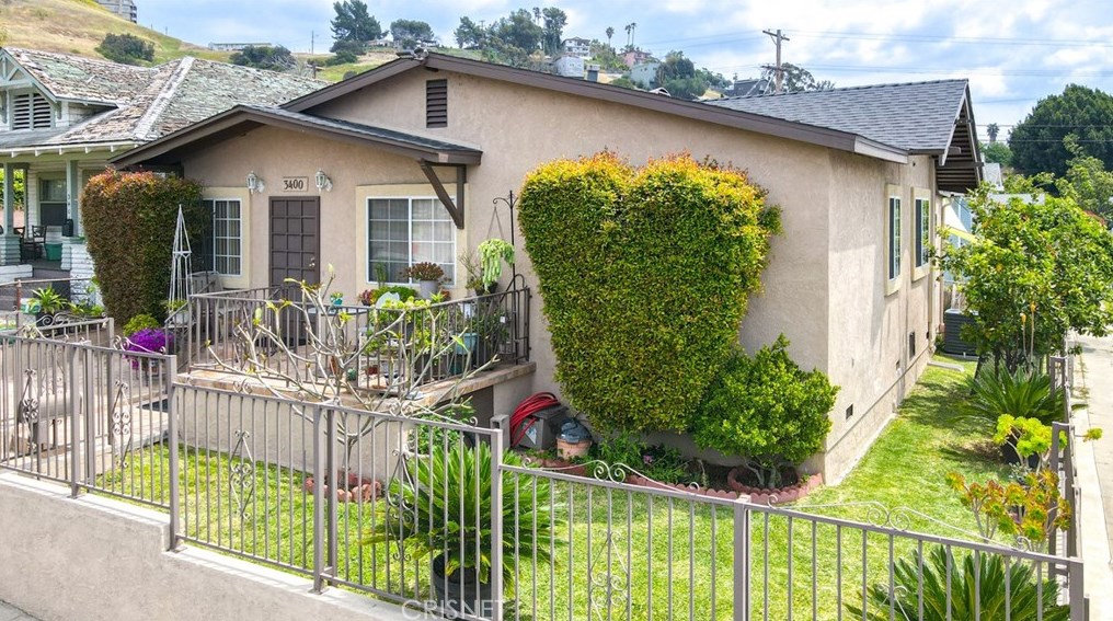 3400 Thorpe Ave, Los Angeles CA  90065-1648 exterior
