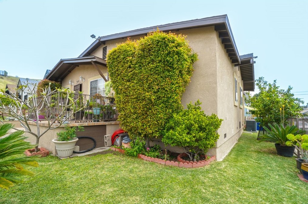 3400 Thorpe Ave, Los Angeles CA  90065-1648 exterior