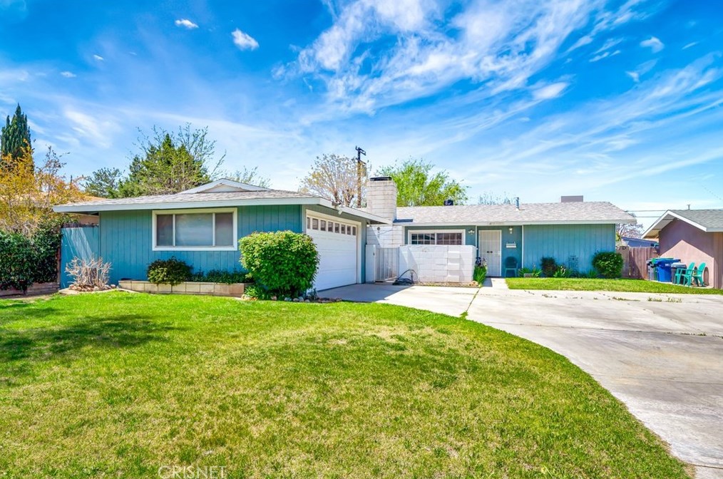 38829 2nd St, Palmdale, CA 93550-3201