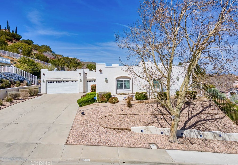 40325 Maestro Ln, Palmdale, CA 93551-1173