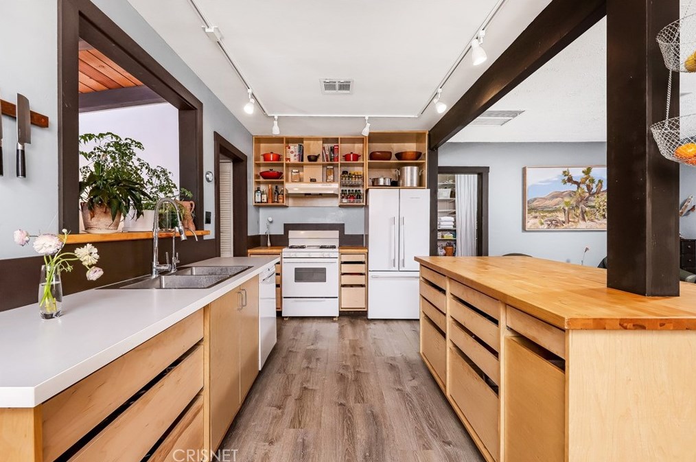 15915 Q St, Mojave, CA 93501