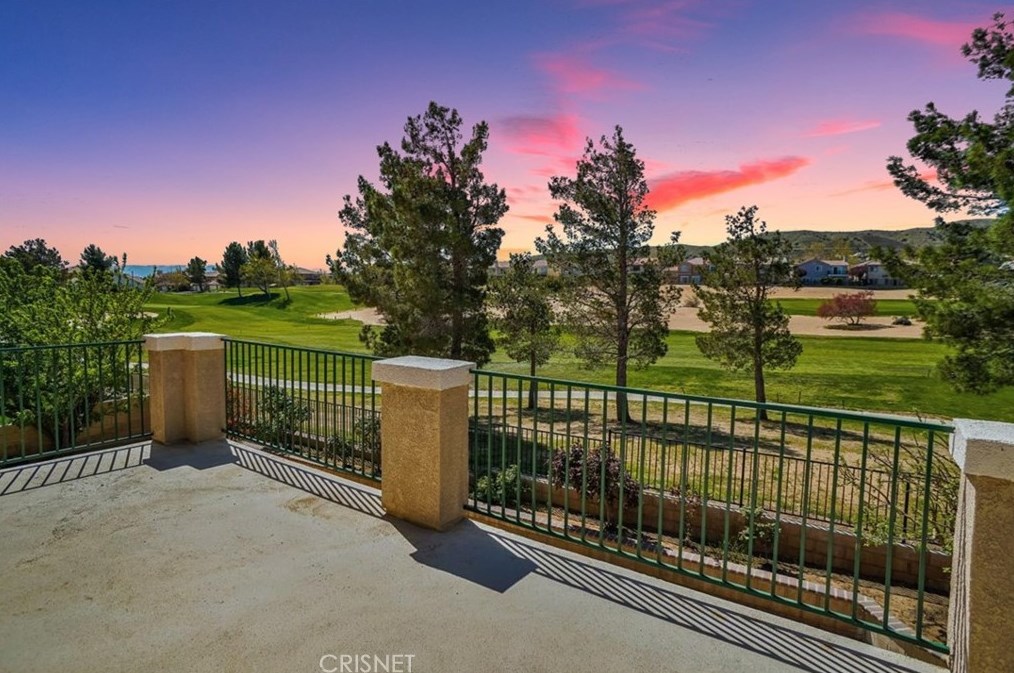 4200 Club Vista Dr, Palmdale, CA 93551