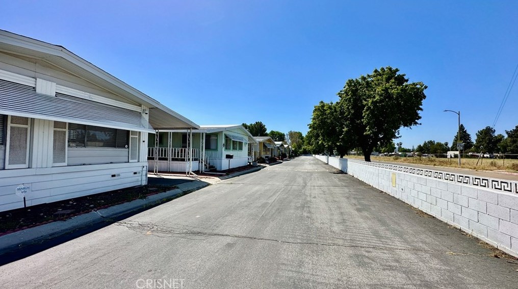 21001 Plummer St #115, Chatsworth, CA 91311