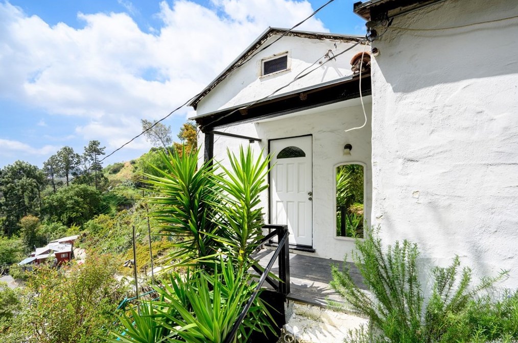 8051 Willow Glen Rd, Los Angeles, CA 90046-1616