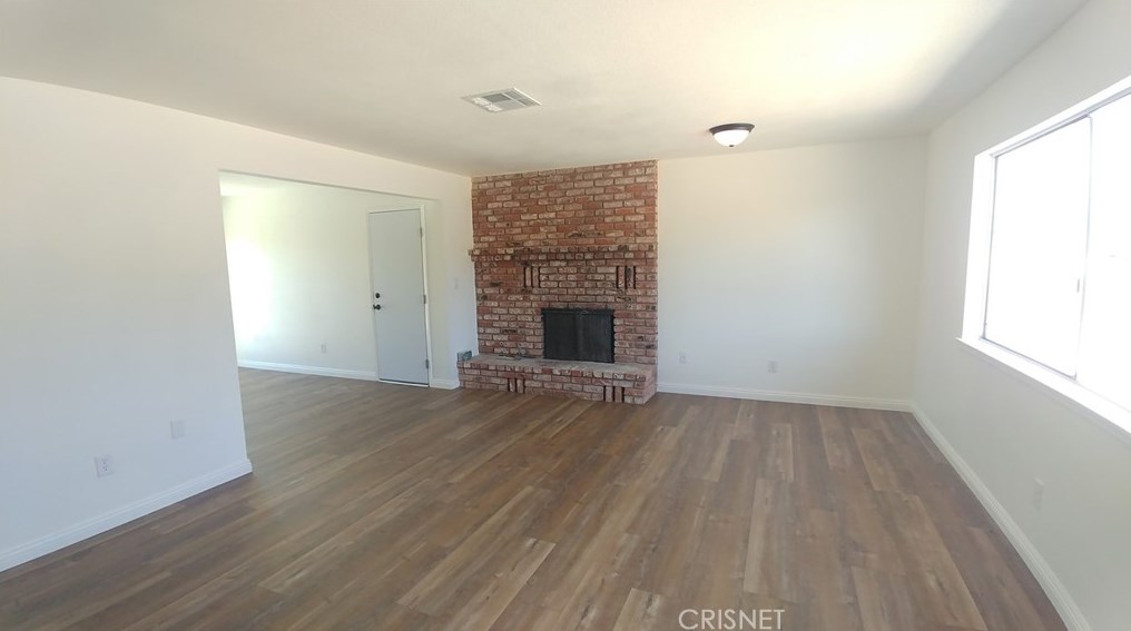 8718 E Ave T 12, Juniper Hills, CA 93543