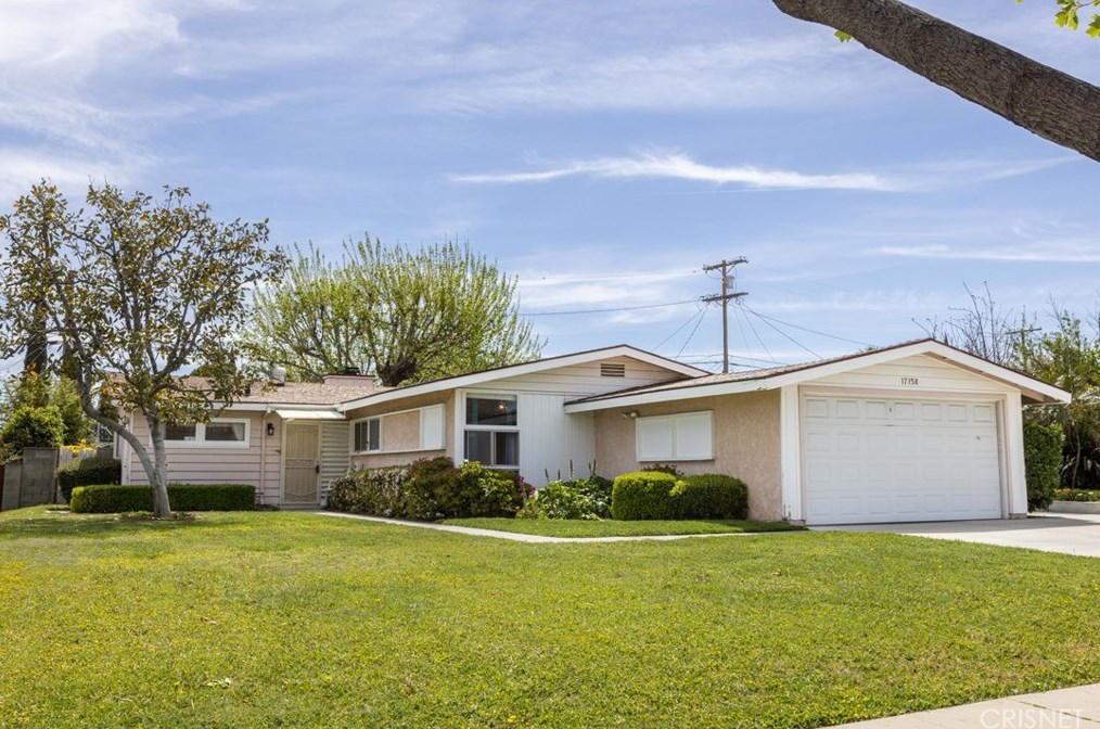 17158 Donmetz St, San Fernando, CA 91344-4123