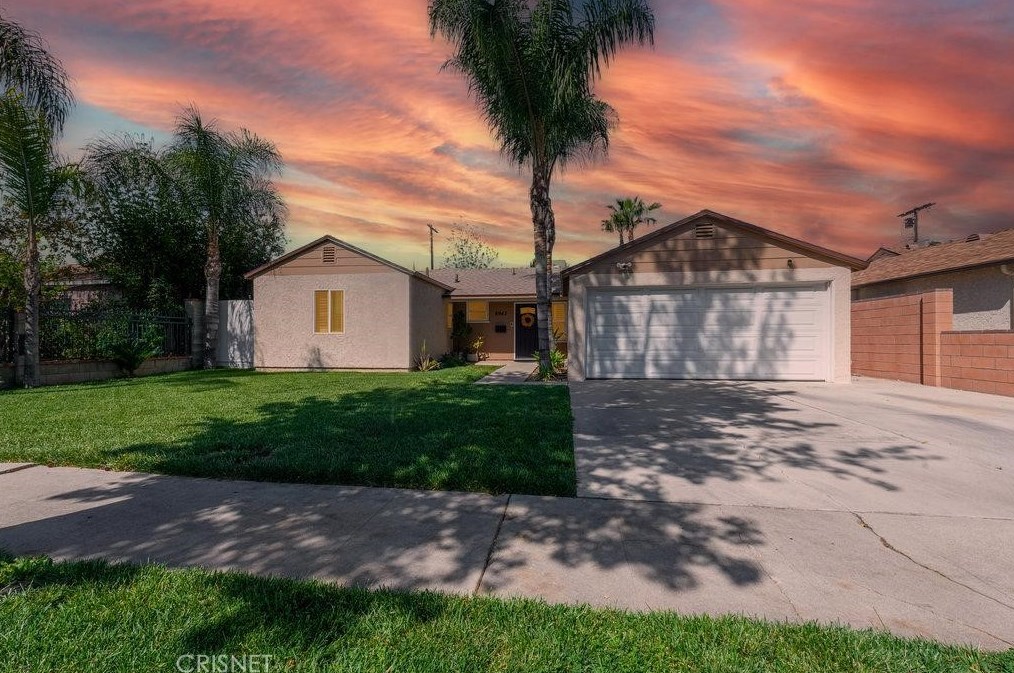 6943 Aura Ave, Los Angeles, CA 91335-3722