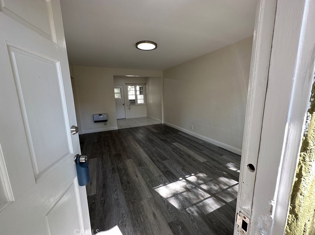 10903 Moorpark St, North Hollywood, CA 91602