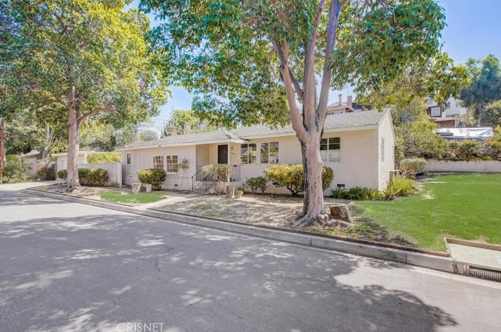 10840 Queensland St, Los Angeles, CA 90034-3426