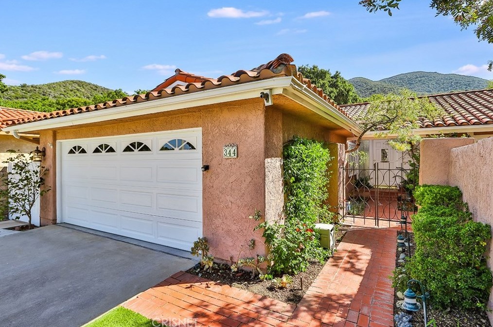 344 Hickory Grove Dr, Thousand Oaks, CA 91320-4746