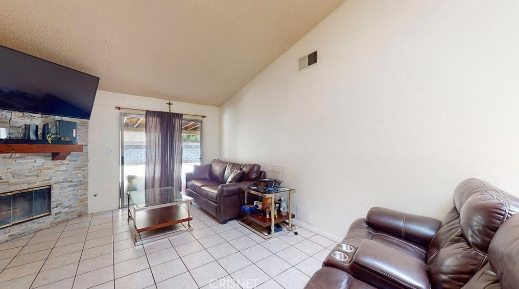 38037 Beryl Ct, Palmdale, CA 93552-3104