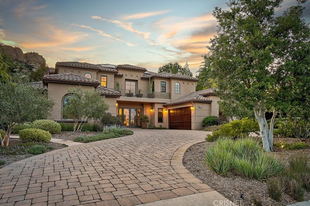 11739 Cochise Pl, Chatsworth, CA 91311-8617