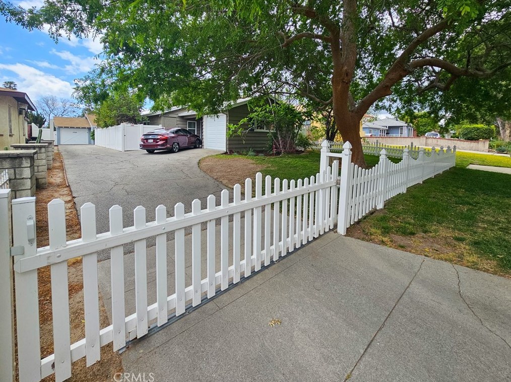 17524 Tribune St, San Fernando, CA 91344-4757