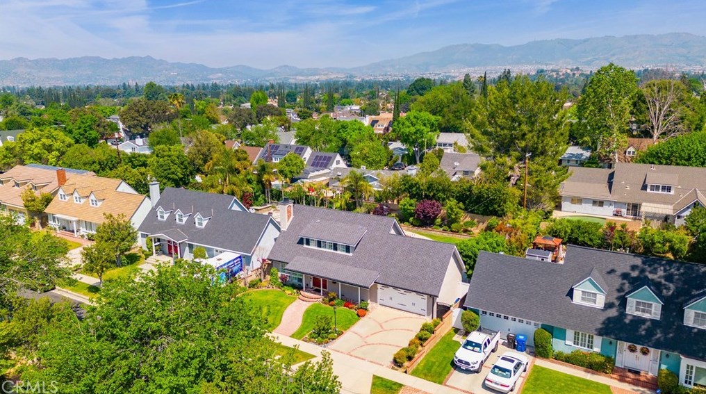 19825 Marilla St, Chatsworth, CA 91311-5621