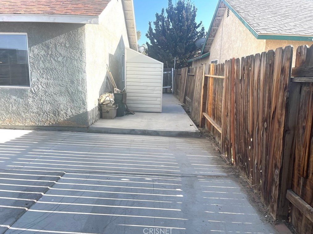 815 Trixis Ave, Lancaster, CA 93534