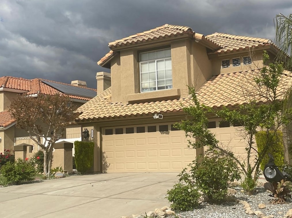 7331 Mountain Laurel Dr, Highland, CA 92346-3858