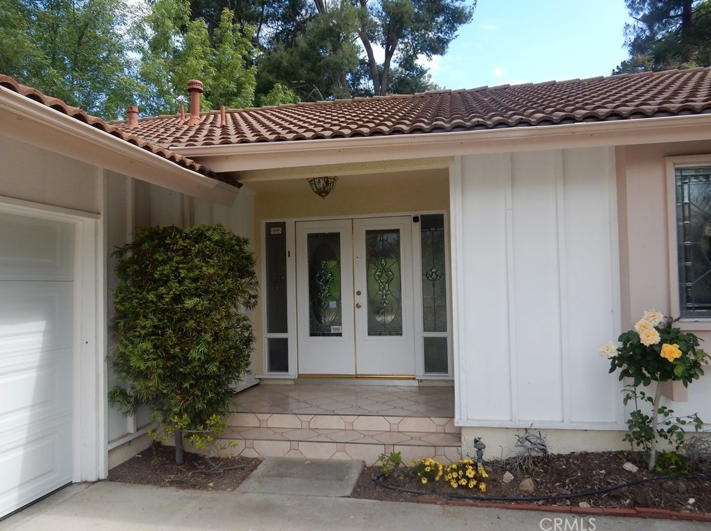 22440 Cairnloch St, Calabasas, CA 91302