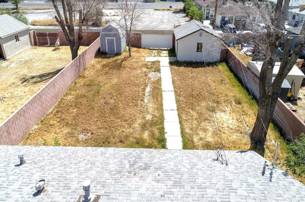 45044 11th St, Lancaster, CA 93534