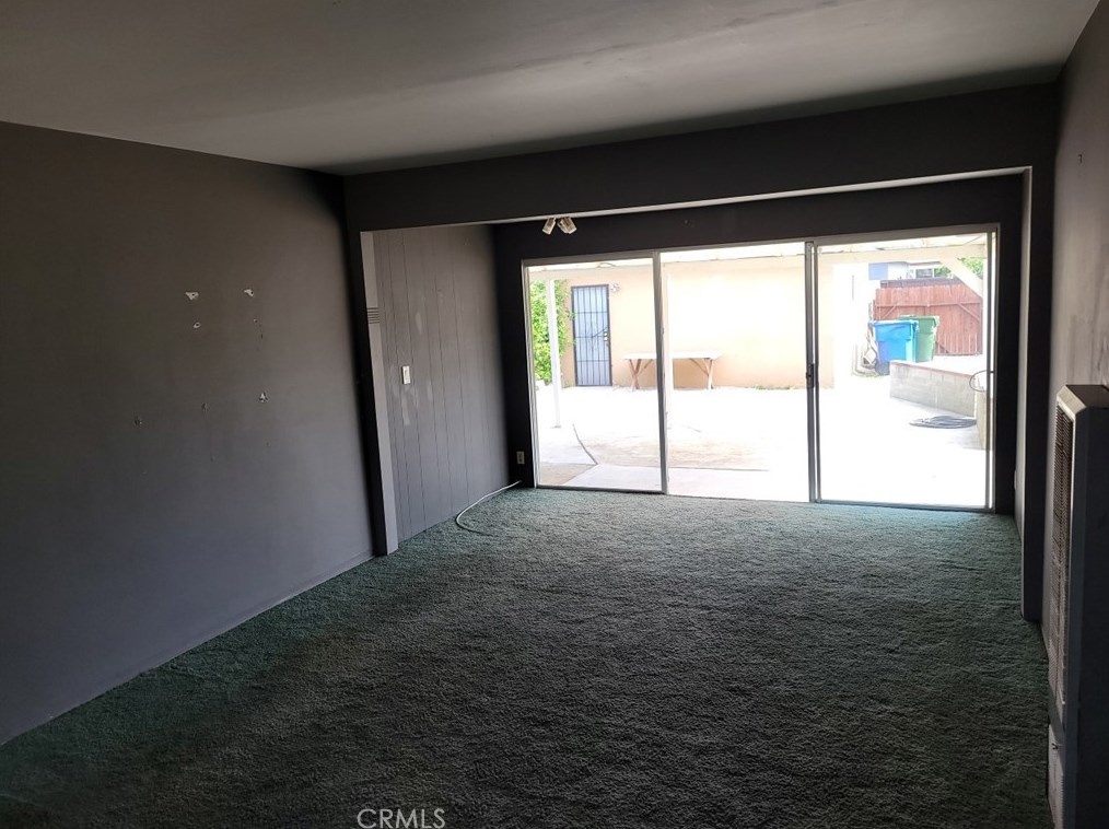 19454 Hartland St, Los Angeles CA  91335-3737 exterior