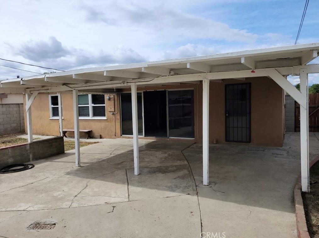19454 Hartland St, Los Angeles, CA 91335-3737