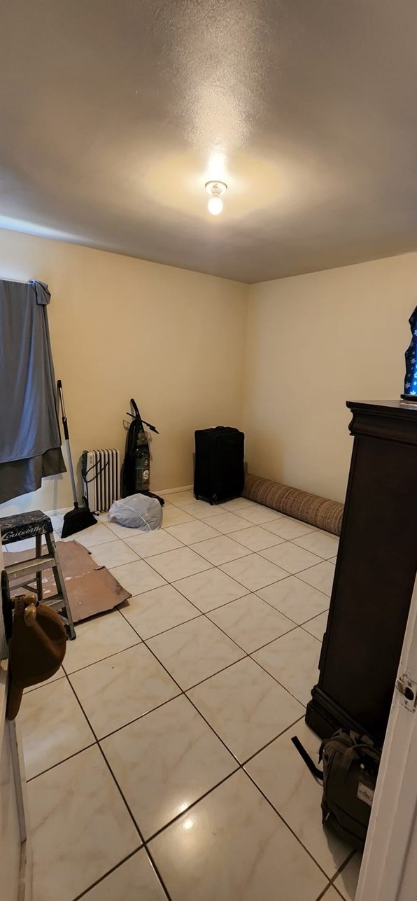 10247 Amboy Ave, Los Angeles CA  91331-3804 exterior