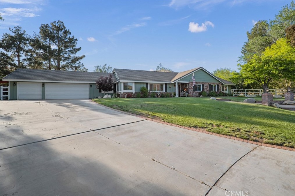 3643 Canter Ln, Acton, CA 93510-1209