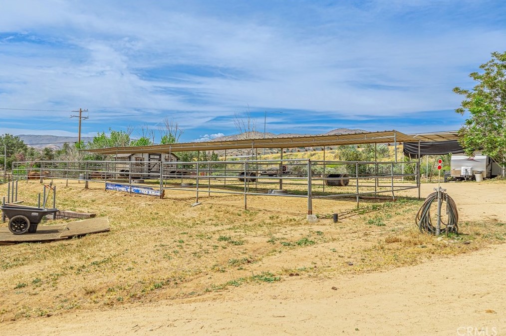 33141 Listie Ave, Acton CA  93510-1411 exterior