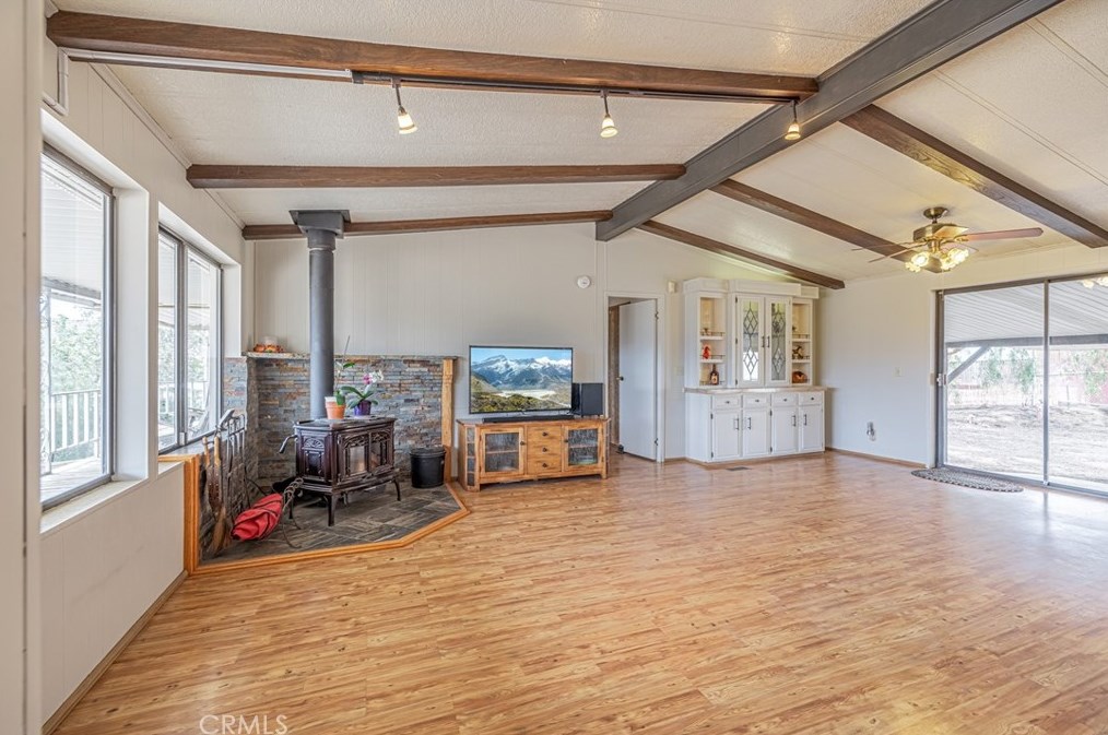 33141 Listie Ave, Acton, CA 93510-1411