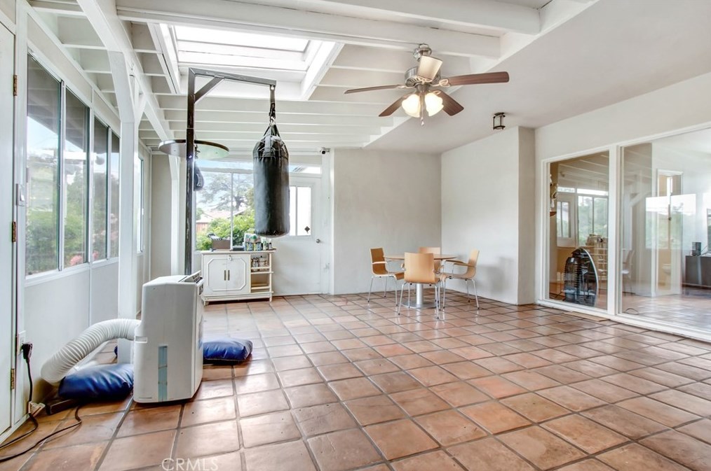 7348 Nestle Ave, Los Angeles, CA 91335-3106