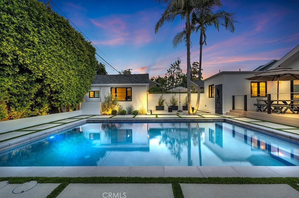 1653 Spaulding Ave, Los Angeles, CA 90019-3845