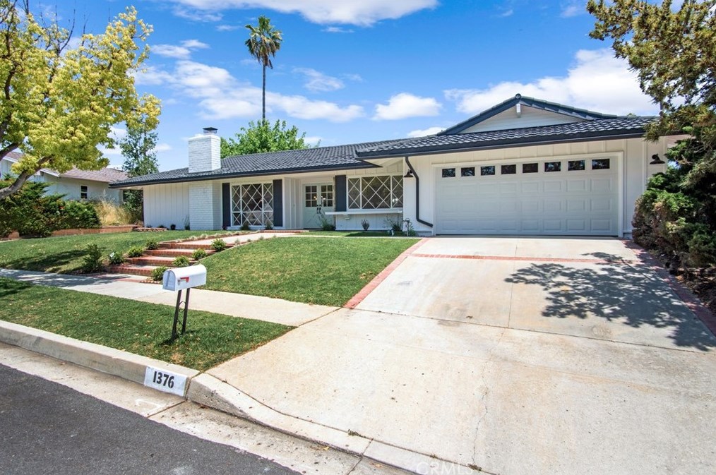 1376 Feather Ave, Thousand Oaks CA  91360-3413 exterior