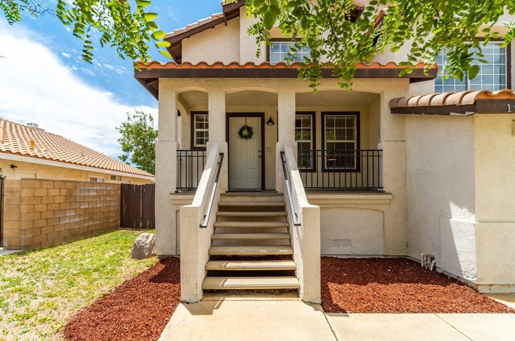 1938 Shamrock Ave, Palmdale, CA 93550-7386