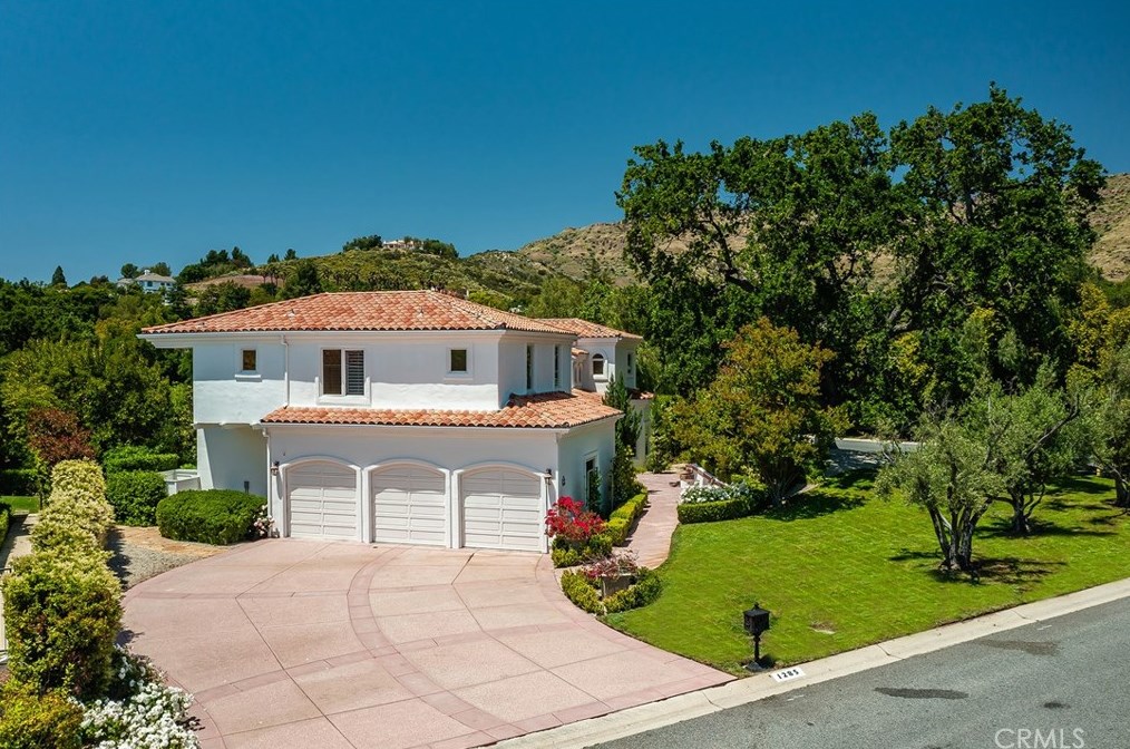 1285 Falling Star Ave, Thousand Oaks, CA 91362-5232
