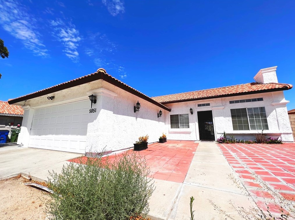 5851 Evergem Ave, Palmdale, CA 93552-3955