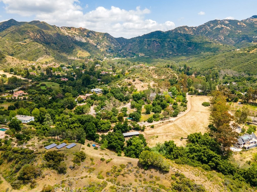 24970 Bob Batchelor Rd, Calabasas, CA 91302