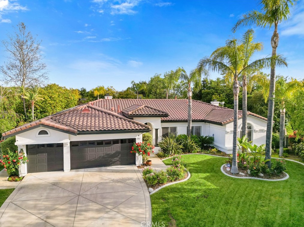 771 Emerson St, Thousand Oaks, CA 91362-2467