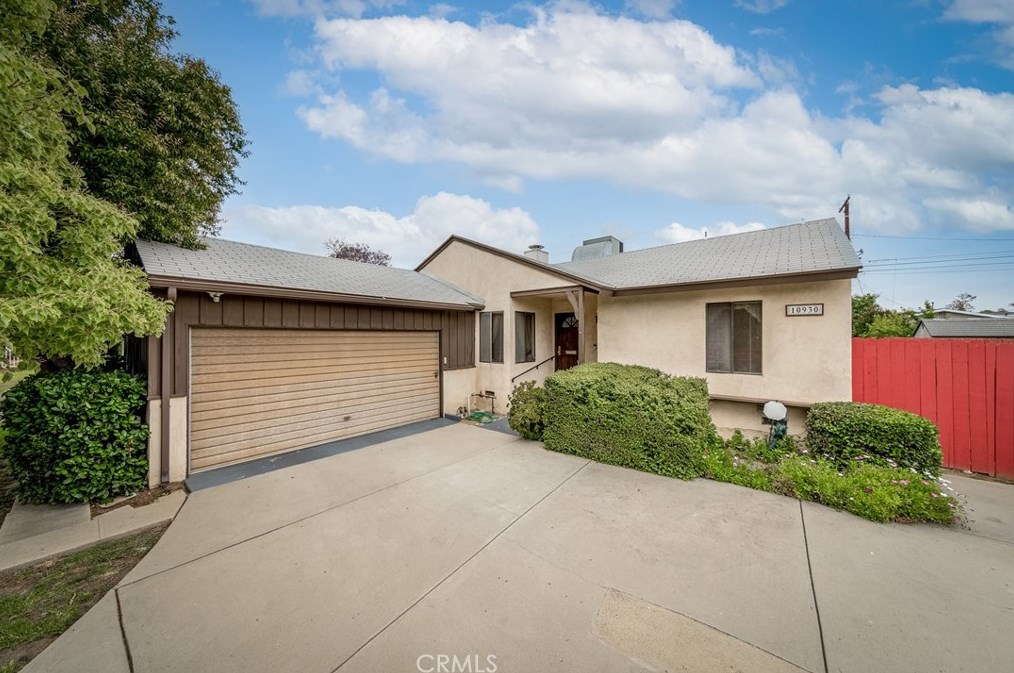 10930 Orion Ave, San Fernando, CA 91345-1336