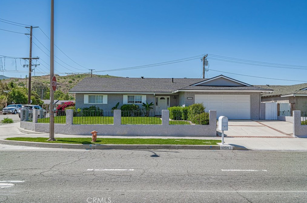 1734 Fitzgerald Rd, Simi Valley, CA 93065
