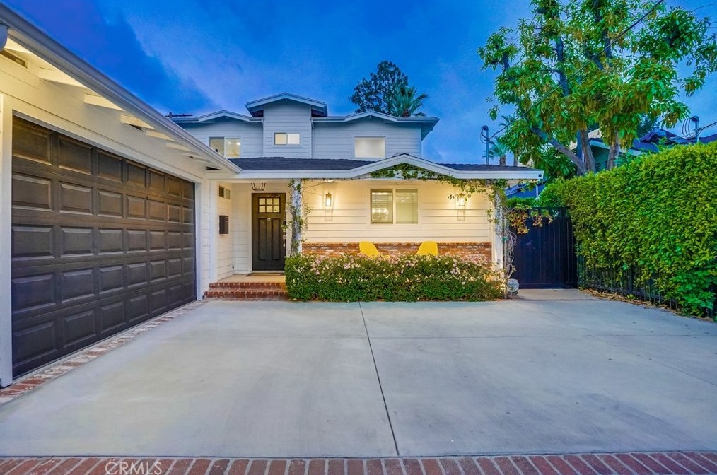 5944 Beeman Ave, North Hollywood, CA 91607