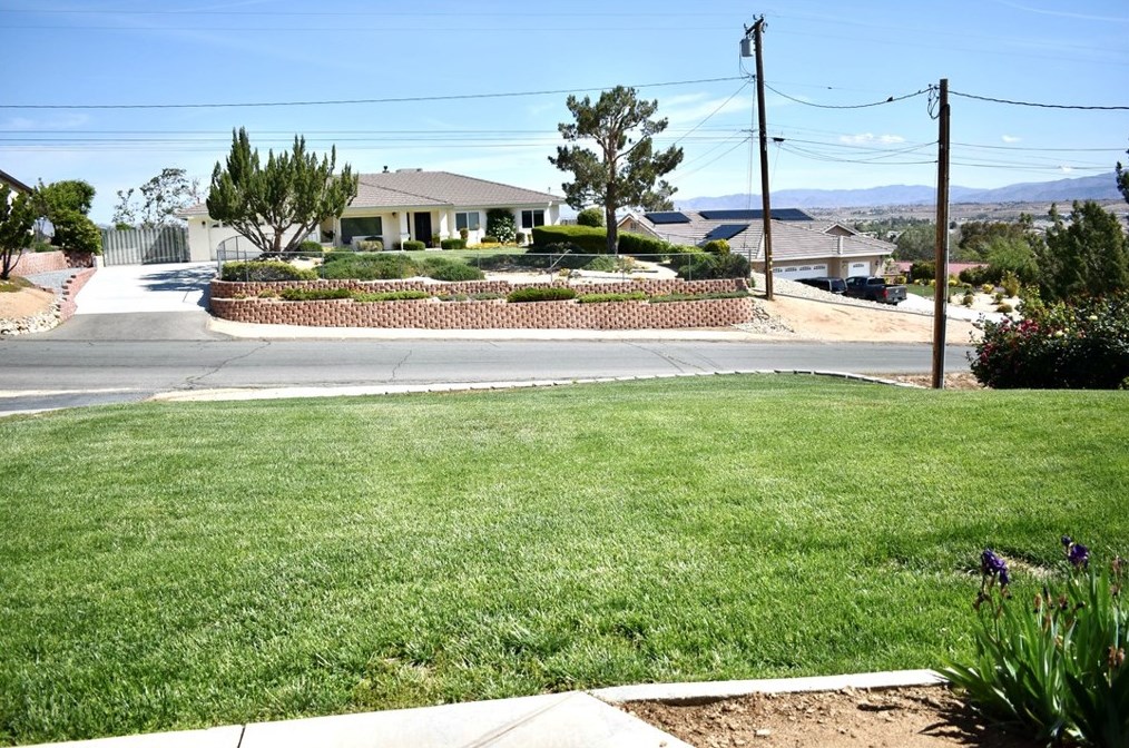 18735 Fairburn St, Hesperia, CA 92345