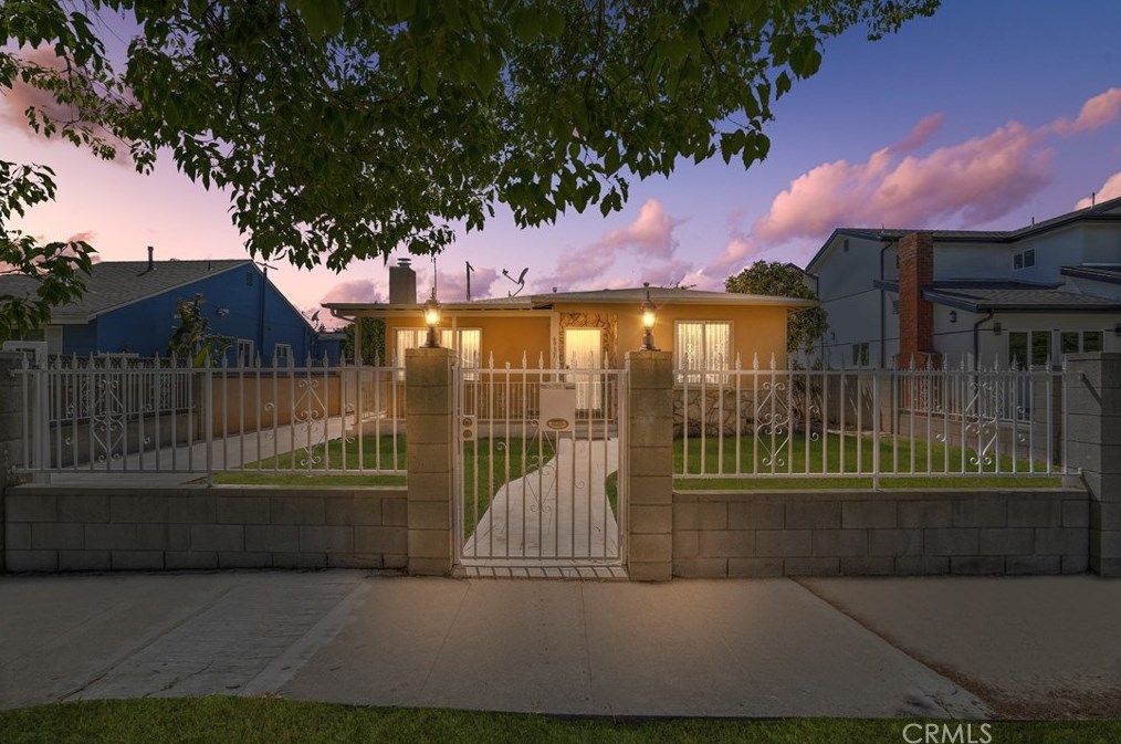6937 Goodland Ave, North Hollywood, CA 91605-5135