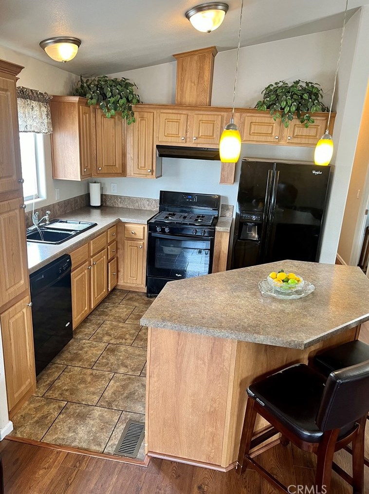 21001 Plummer St #66, Chatsworth, CA 91311