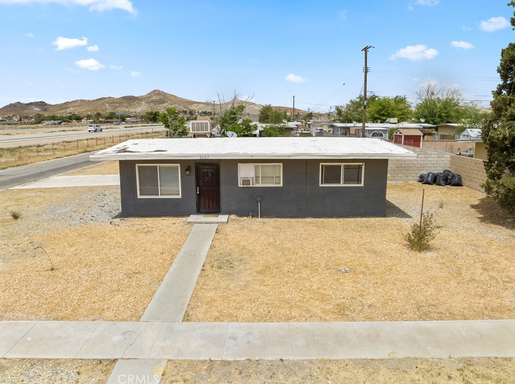 2197 Elm St, Tropico Village, CA 93560