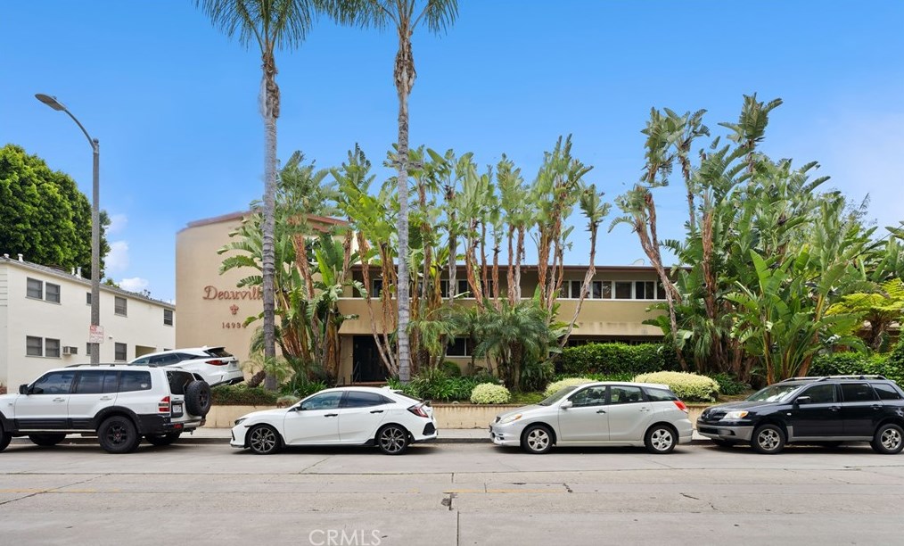 14934 Dickens St #14, Van Nuys, CA 91403