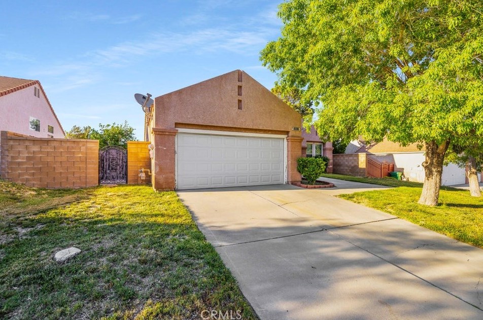 2703 Cloverdale Ct, Palmdale, CA 93551