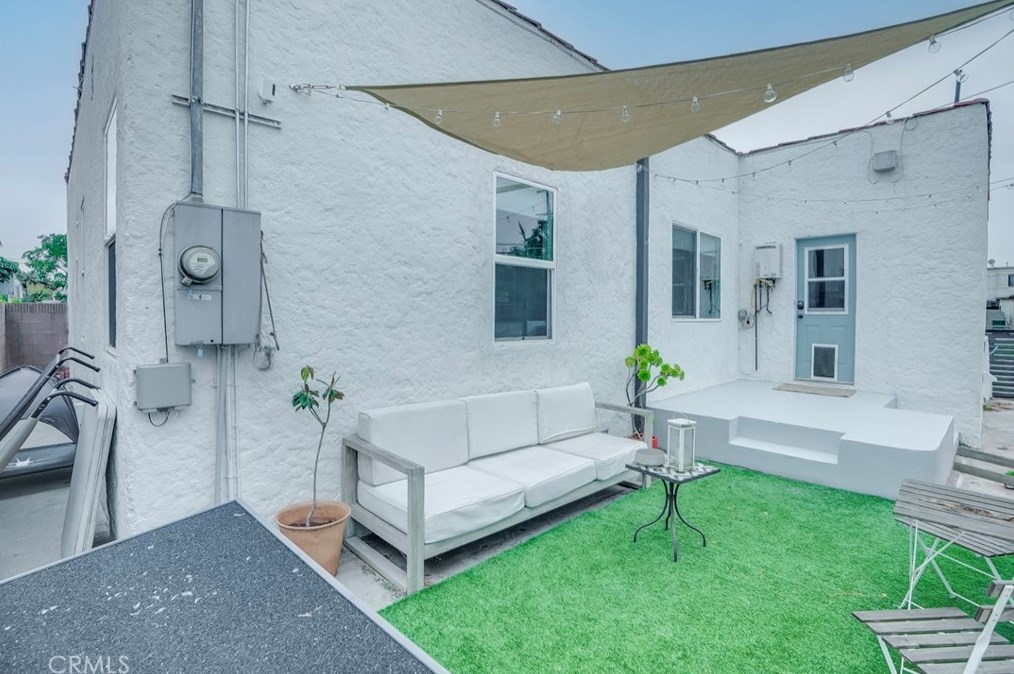 1459 84th St, Los Angeles CA  90047-3107 exterior