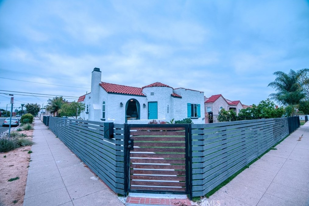1459 84th St, Los Angeles CA  90047-3107 exterior