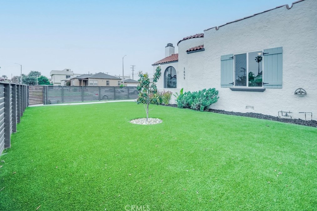 1459 84th St, Los Angeles CA  90047-3107 exterior