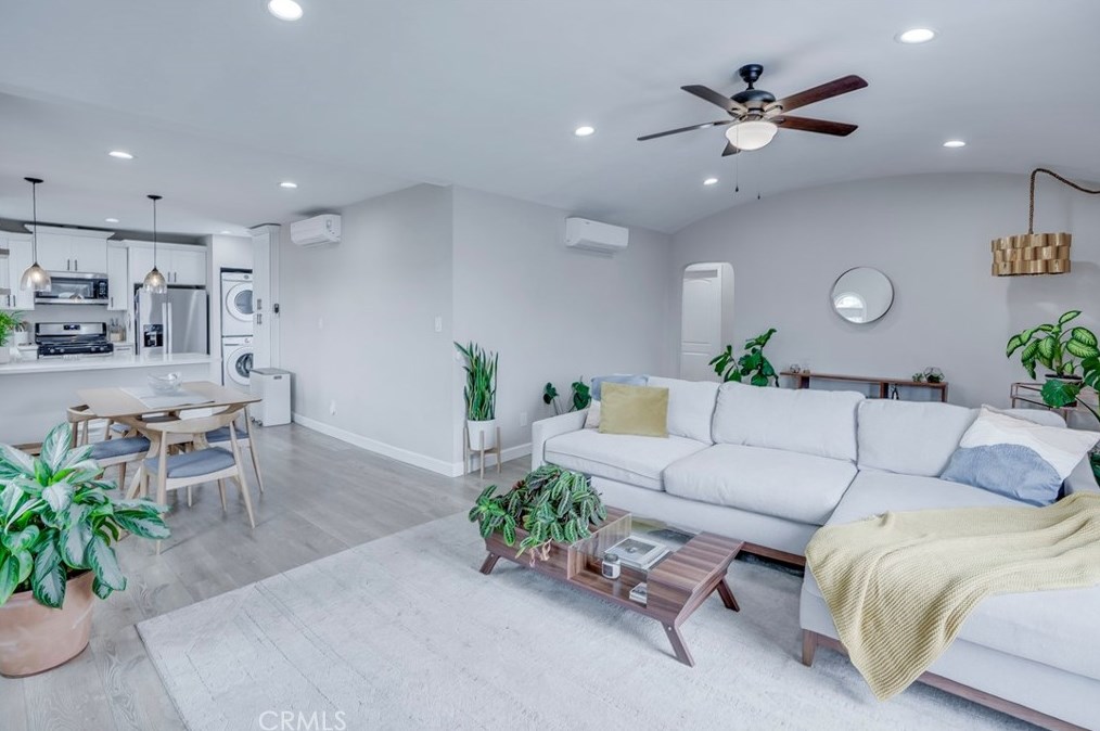 1459 84th St, Los Angeles CA  90047-3107 exterior